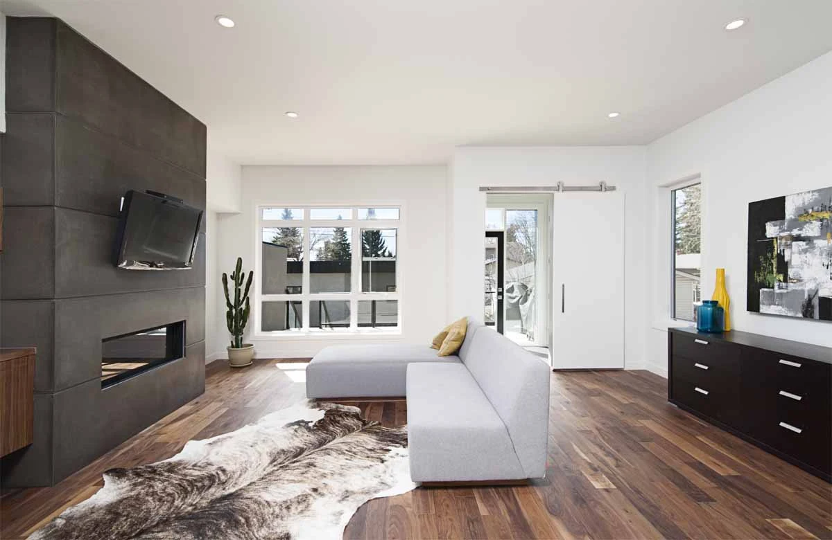 Key reasons to hire experienced professionals for a seamless and high-quality luxury home remodeling in Austin experience.