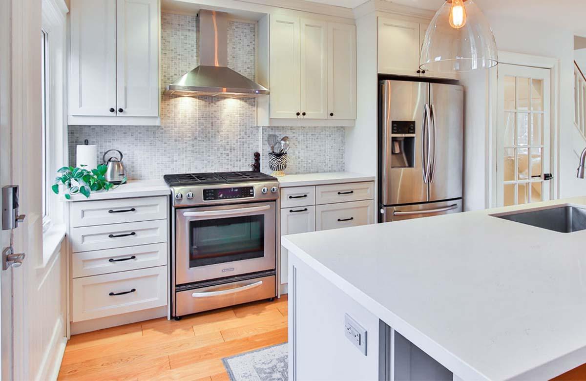 Upgrade your space with expert kitchen remodelers in Austin. Affordable rates, premium finishes, and fast project turnaround.