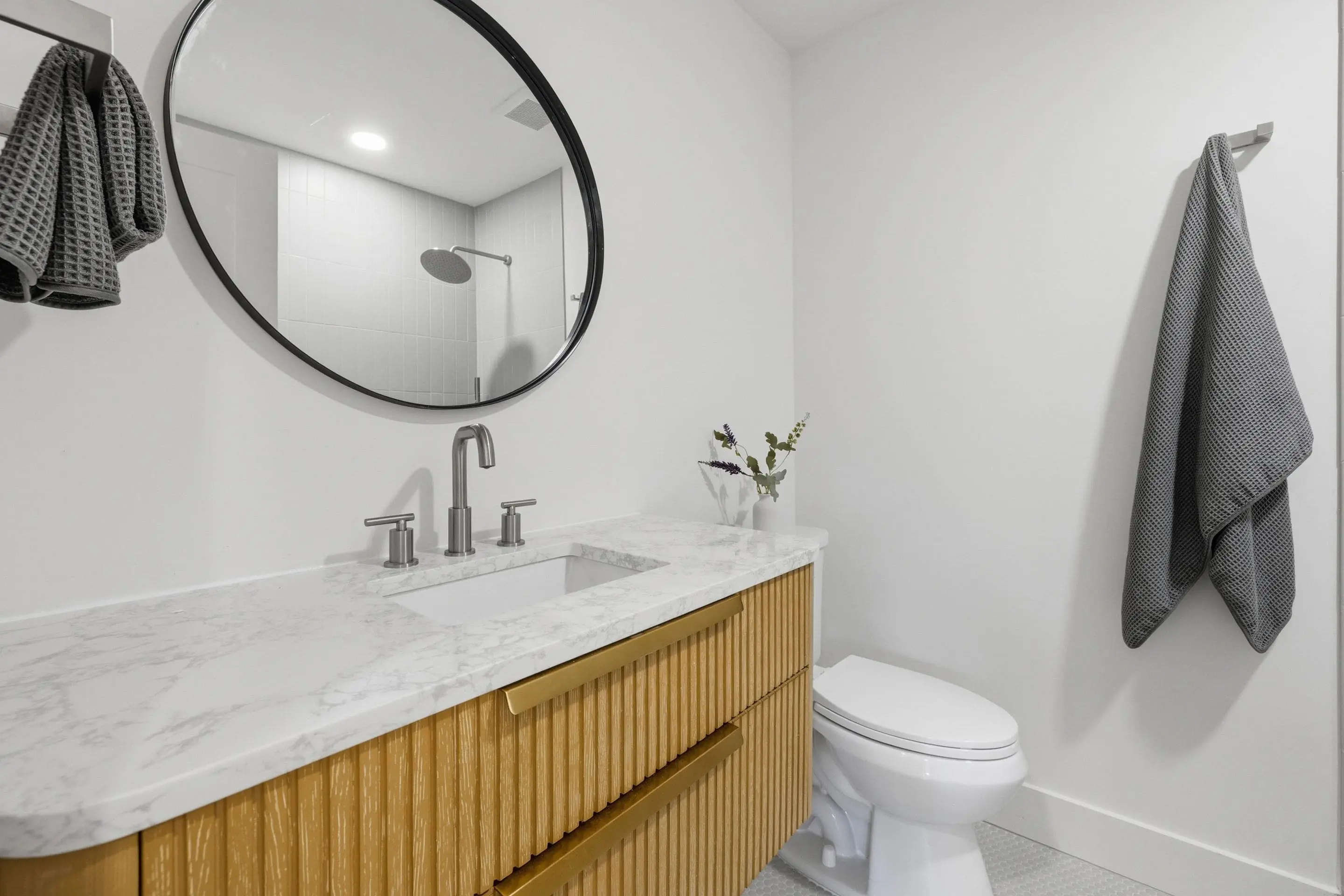 Curbless Walk-In Shower Remodel: The 2026 Guide for Austin Homeowners