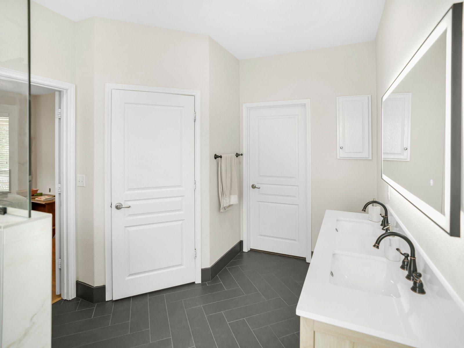 BATHROOM REMODELING LAKEWAY TEXAS