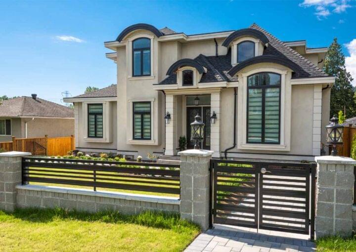 Hire a trusted exterior renovation contractor in Austin. Boost curb appeal with expert siding, roofing, and outdoor upgrades. Book your consultation today.