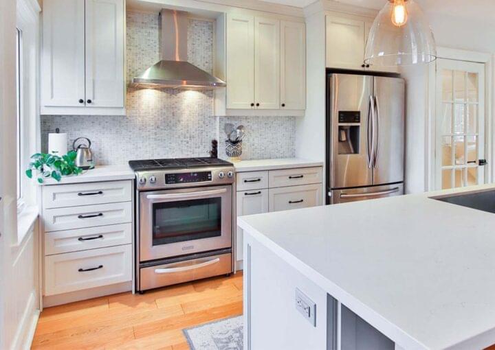 Upgrade your space with expert kitchen remodelers in Austin. Affordable rates, premium finishes, and fast project turnaround.